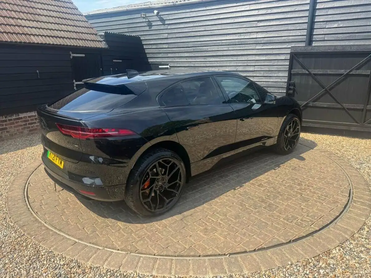 2021-jaguar-i-pace-ev400-hse-big-52