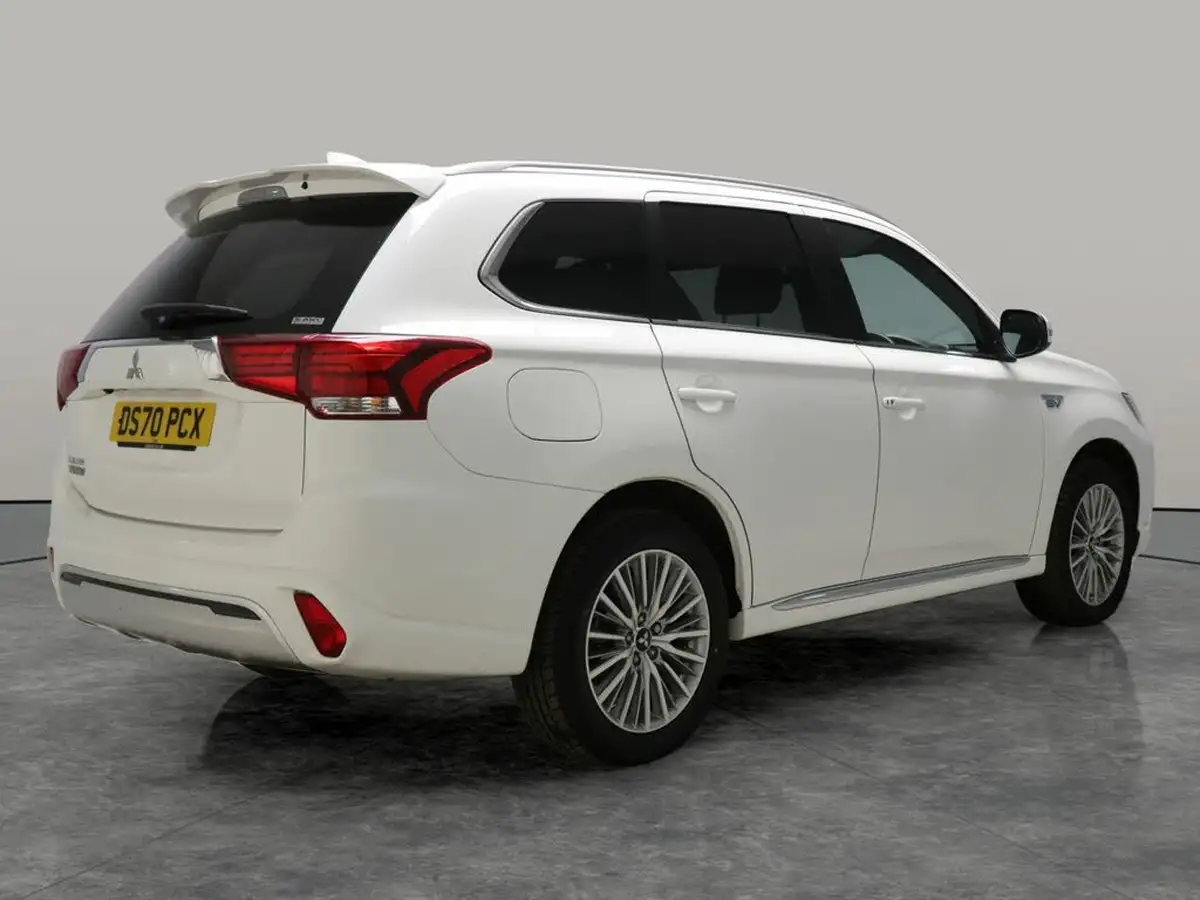 2021-mitsubishi-outlander-24-dynamic-phev-big-9