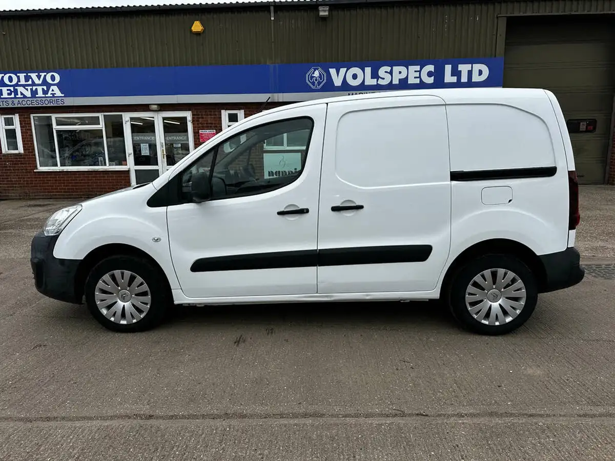 2017-citroen-berlingo-16td-l1-850-enterprise-special-edition-16bluehdi-100eu6-panel-big-3