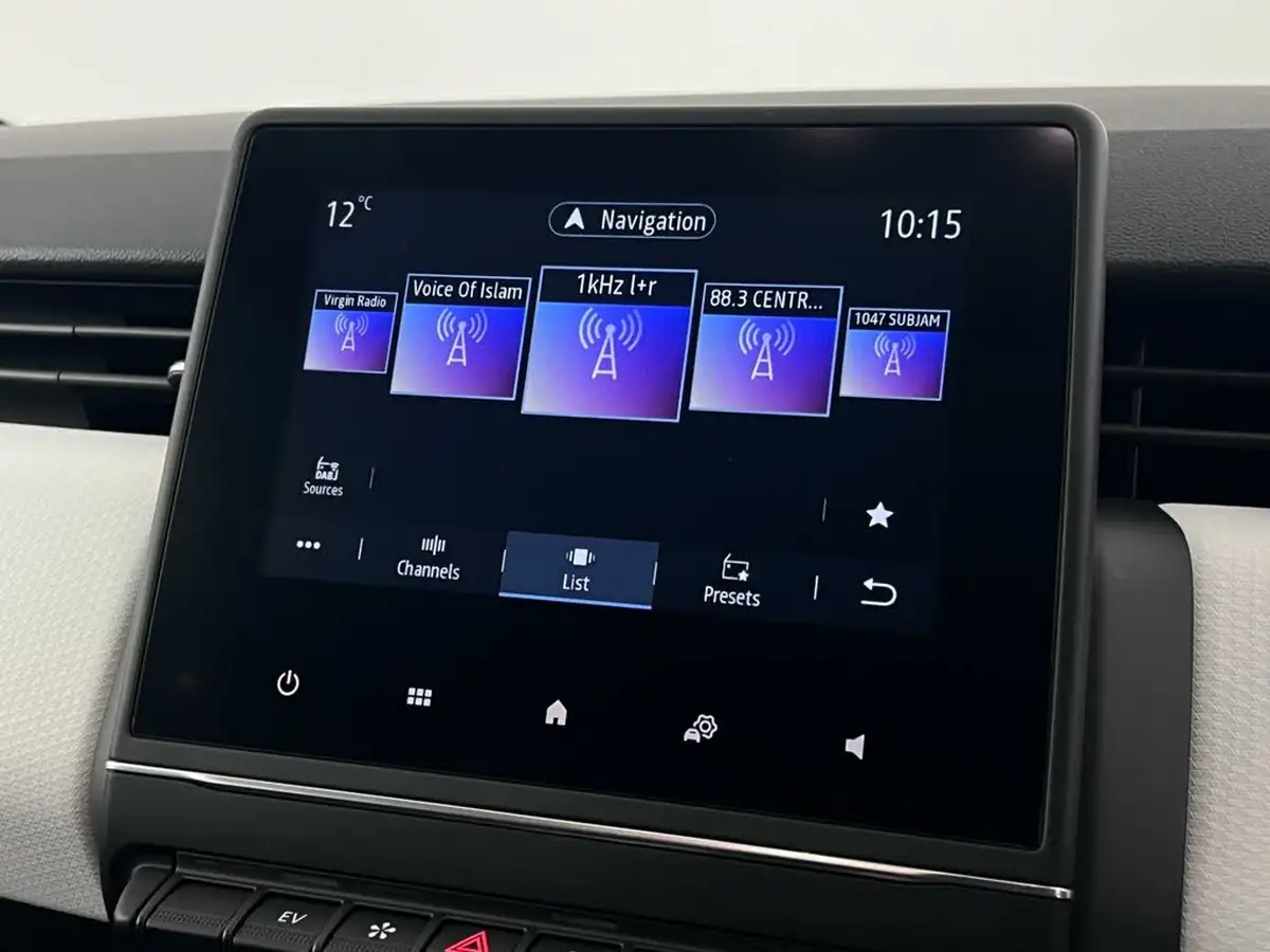 2023-renault-clio-16-techno-big-28