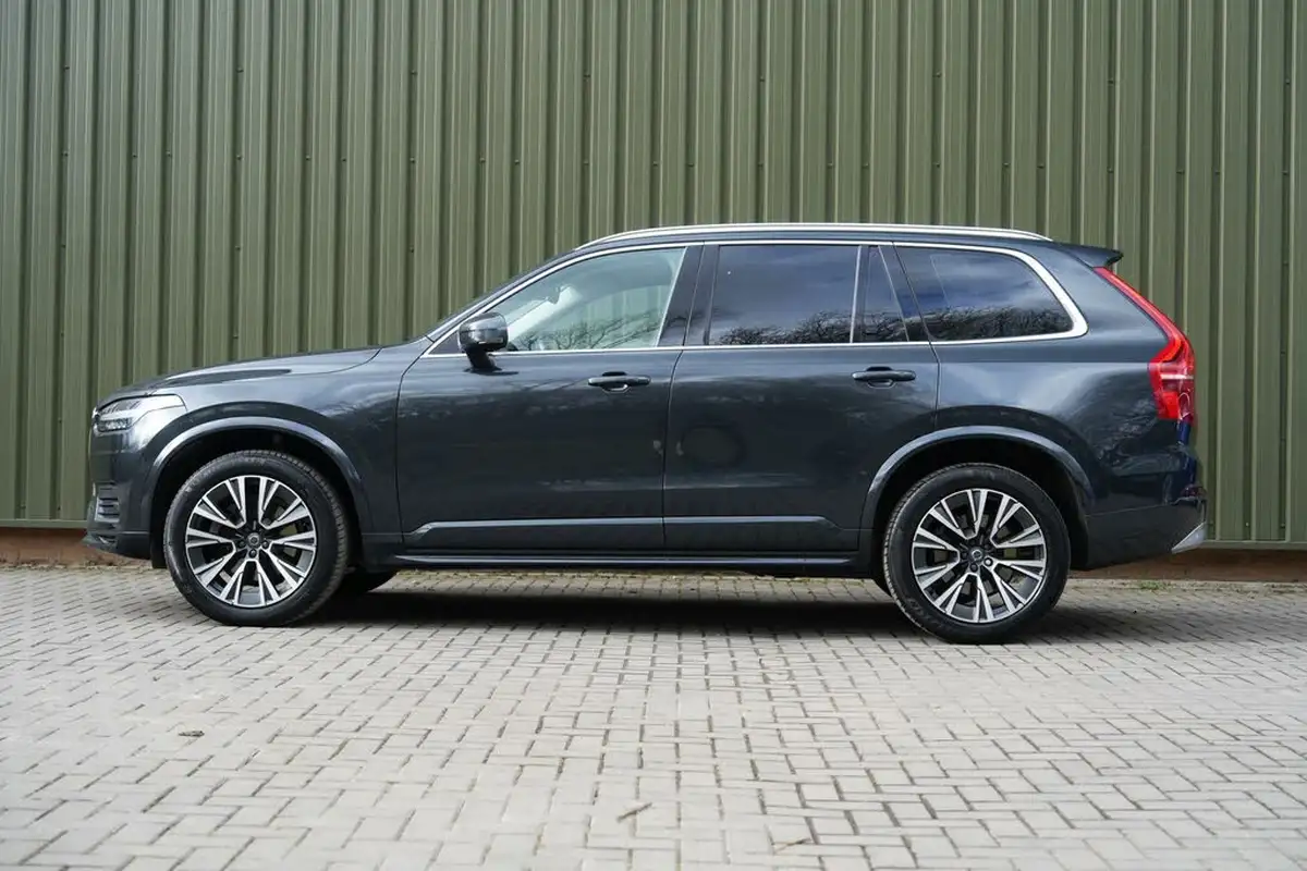2022-volvo-xc90-20td-b5-momentum-big-3
