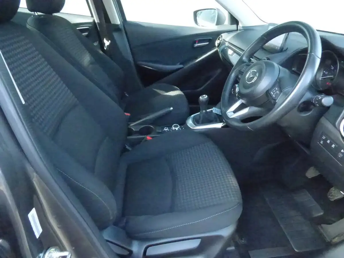 2018-mazda-mazda2-15-se-l-nav-big-7