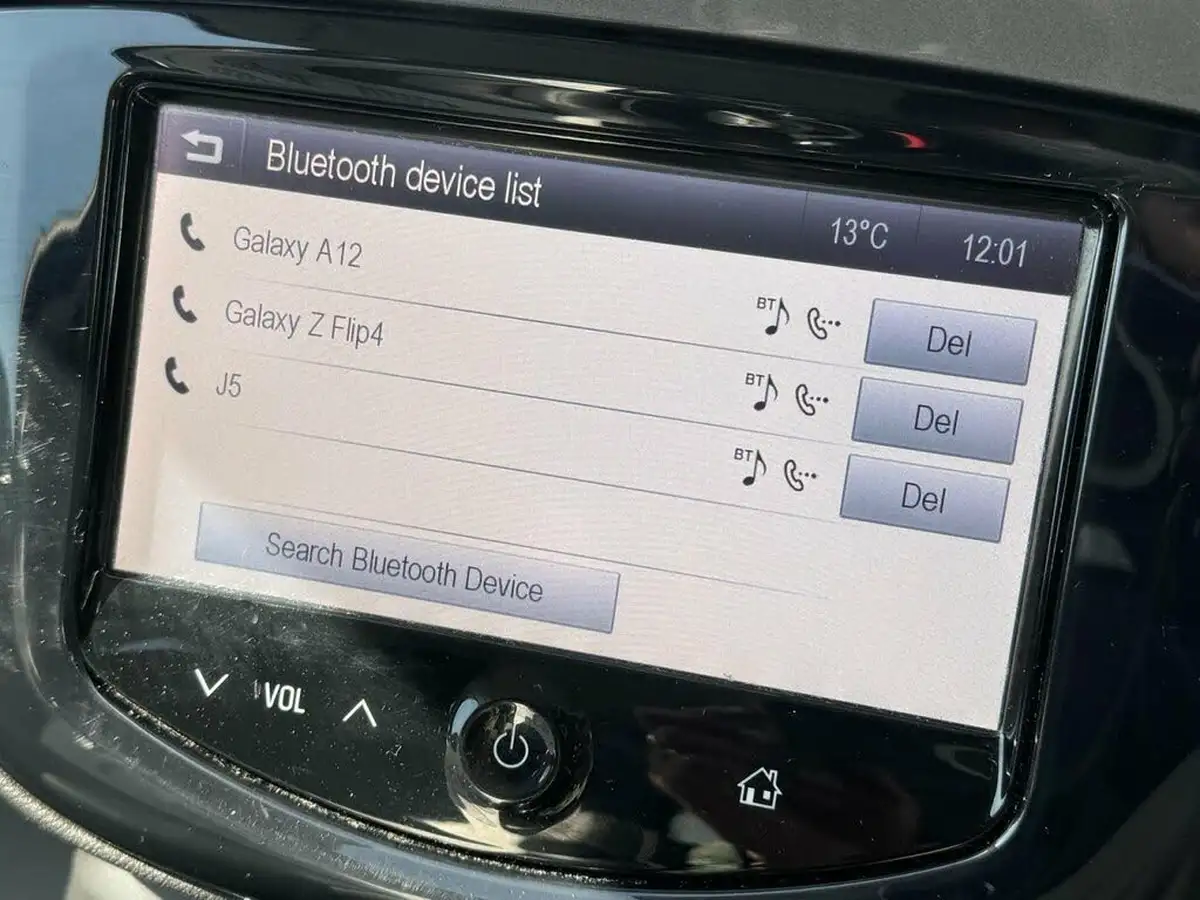 2015-vauxhall-adam-14i-16v-turbo-grand-slam-big-29
