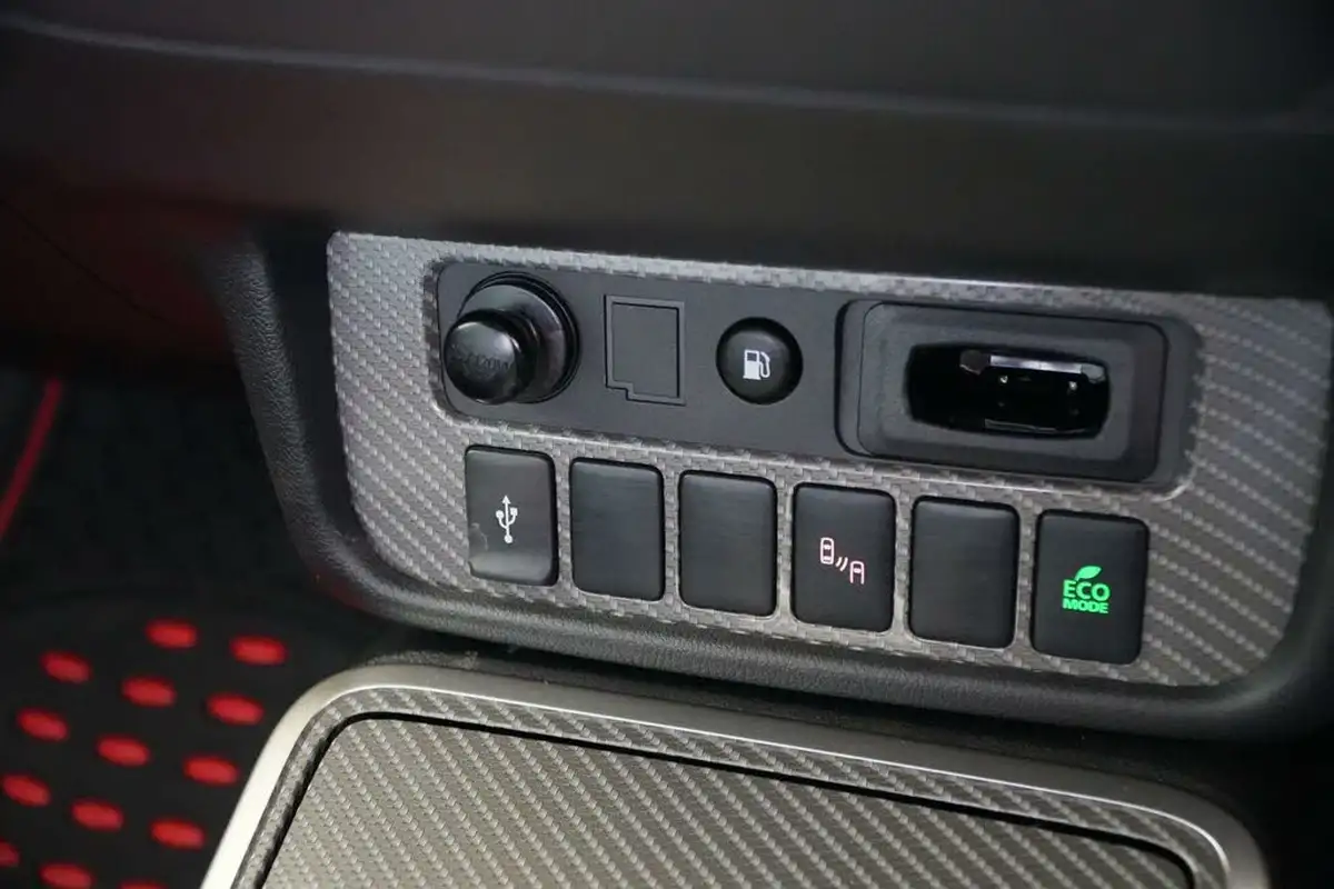 2021-mitsubishi-outlander-24-dynamic-phev-big-23
