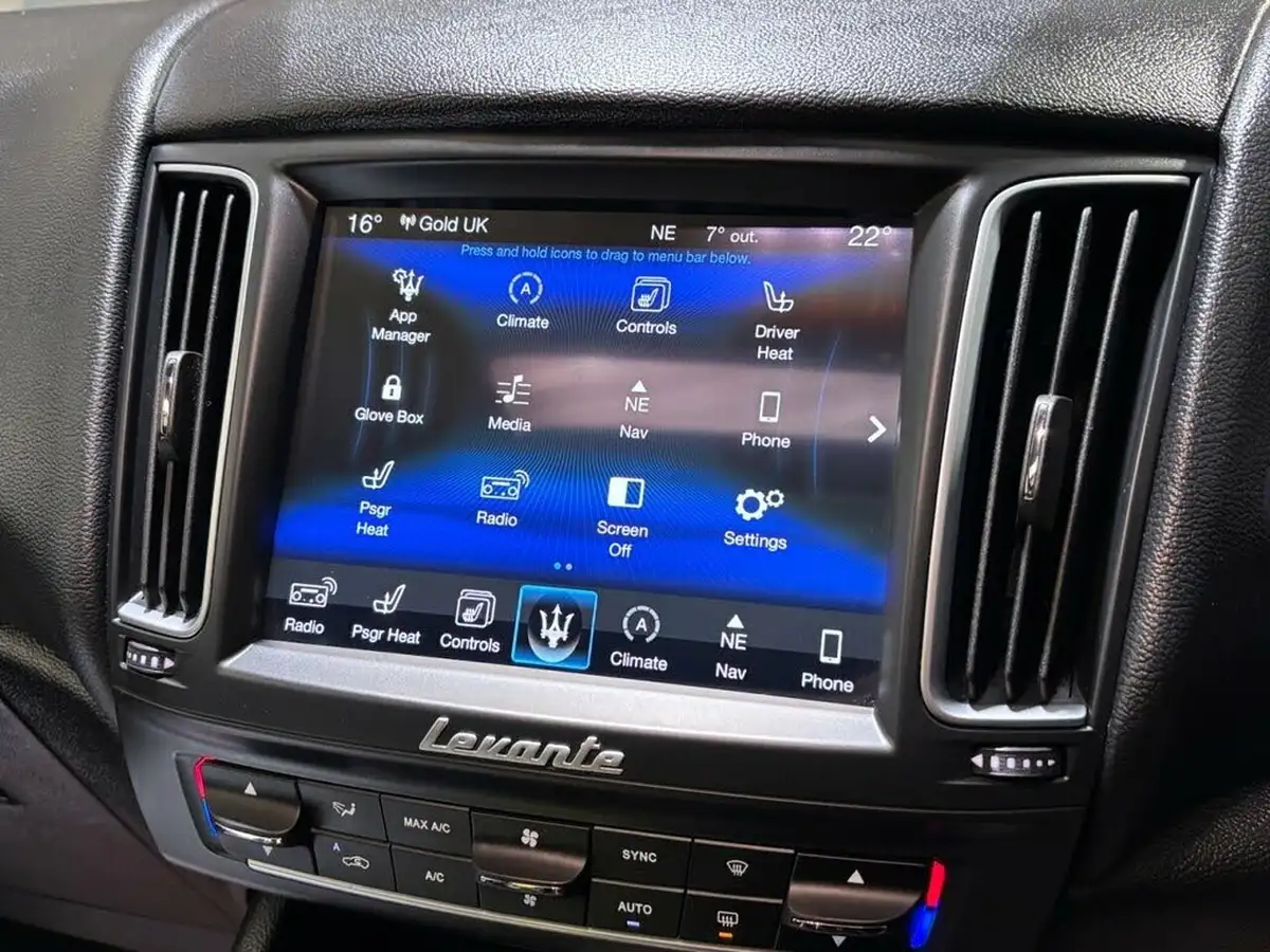 2017-maserati-levante-30td-4x4-no-trim-big-30