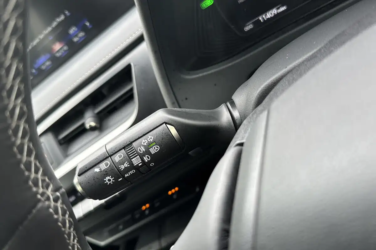 2020-lexus-ux-250h-20-ux-premium-pack-with-navigation-big-37