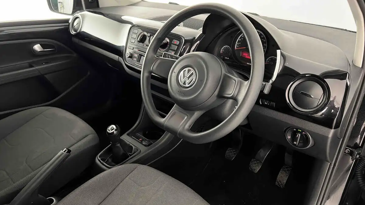 2016-volkswagen-up-10-move-up-5d-big-13