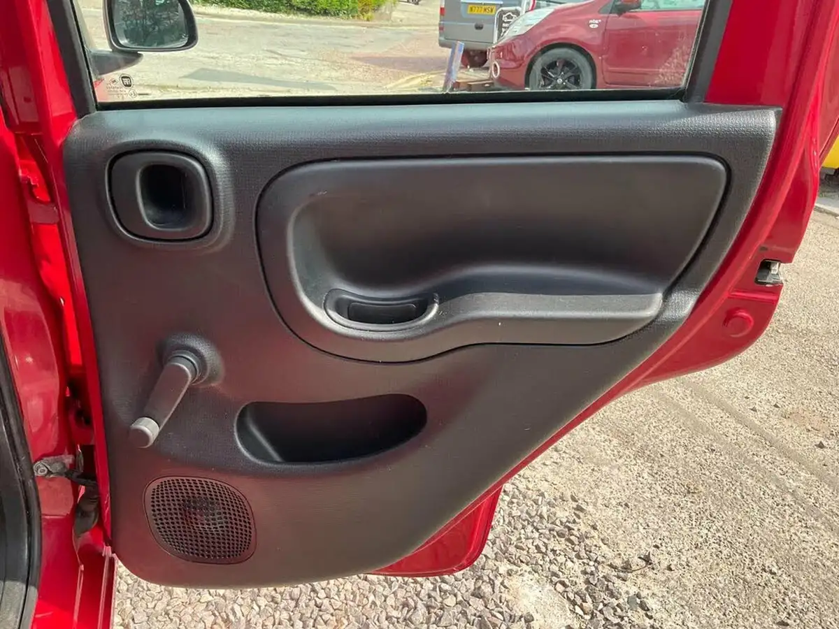 2014-fiat-panda-12-easy-big-20