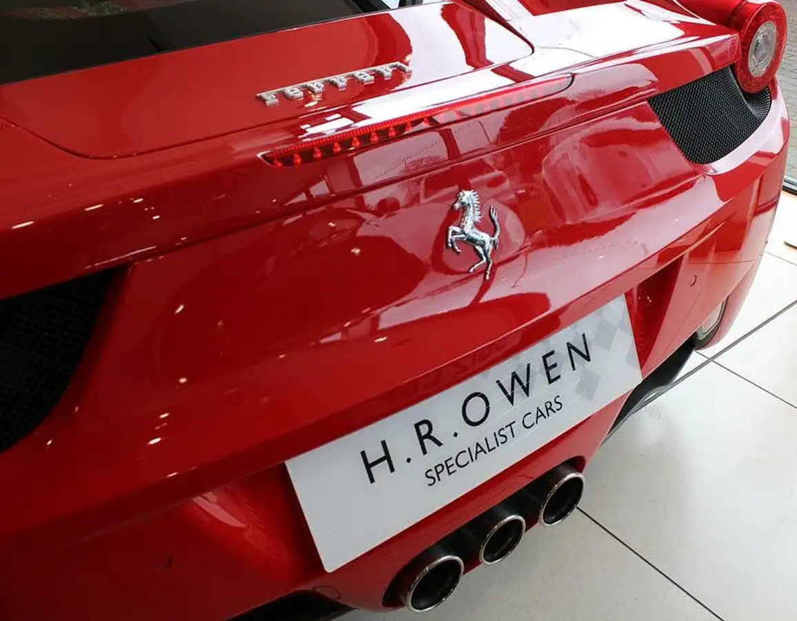 2012-ferrari-458-45-italia-big-40