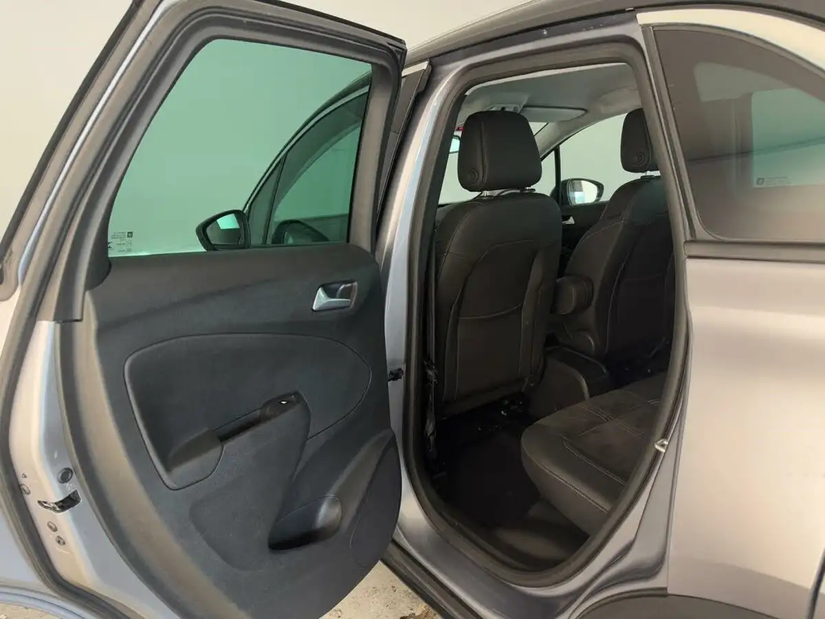 2022-vauxhall-crossland-15-ultimate-120ps-auto-big-25