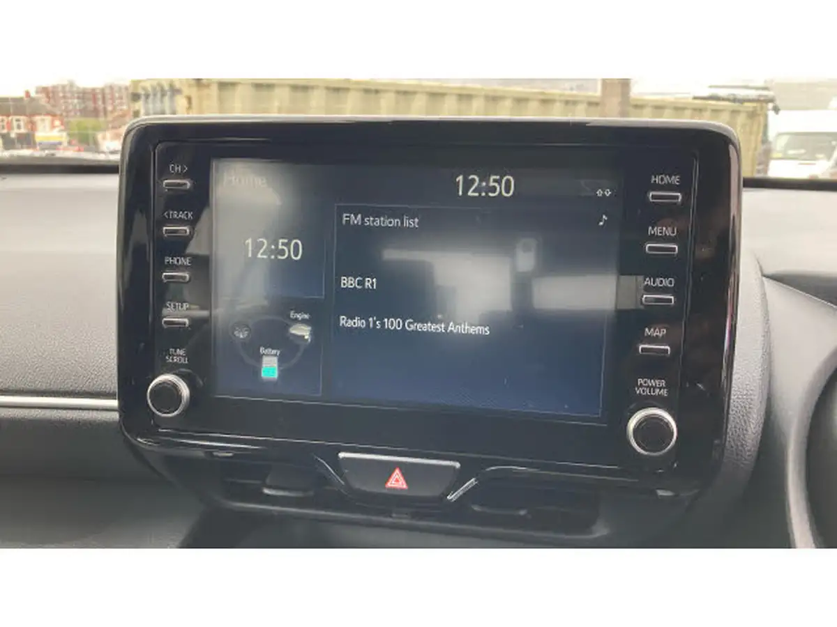 2023-toyota-yaris-cross-15-vvt-i-icon-big-28