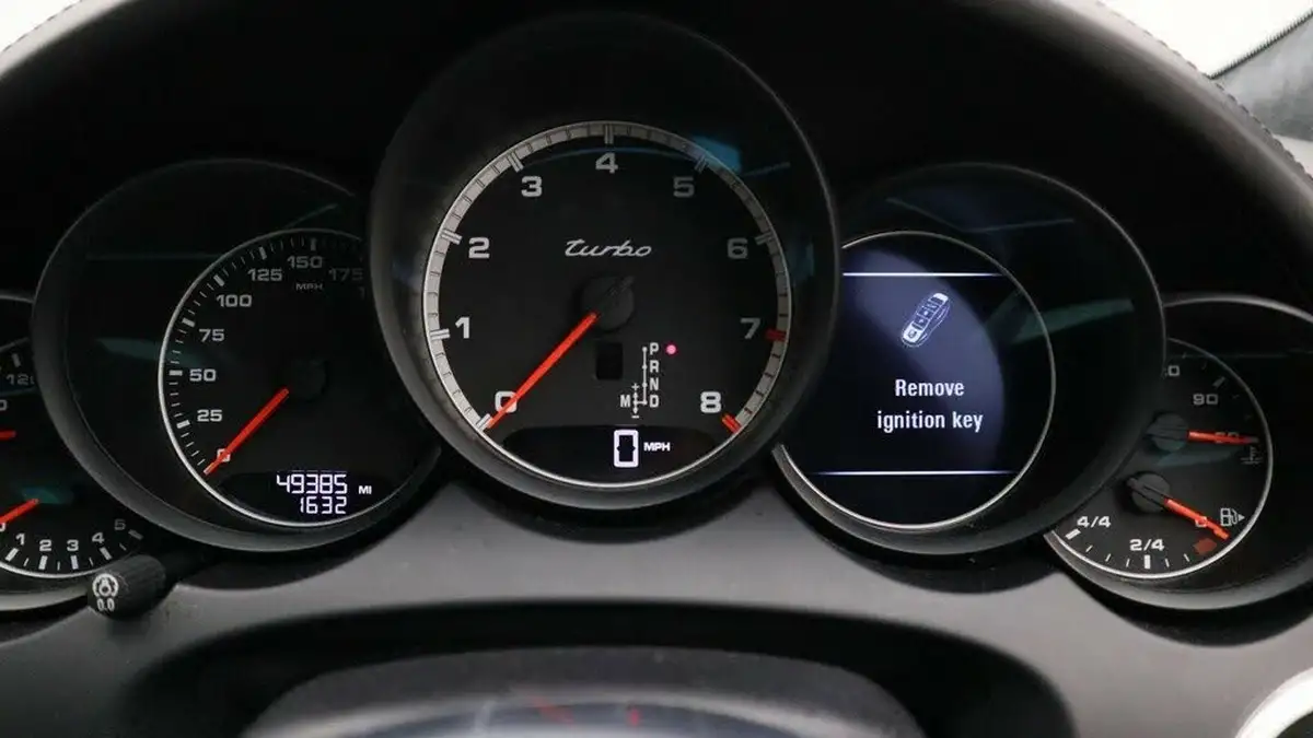 2018-porsche-cayenne-48-turbo-big-8