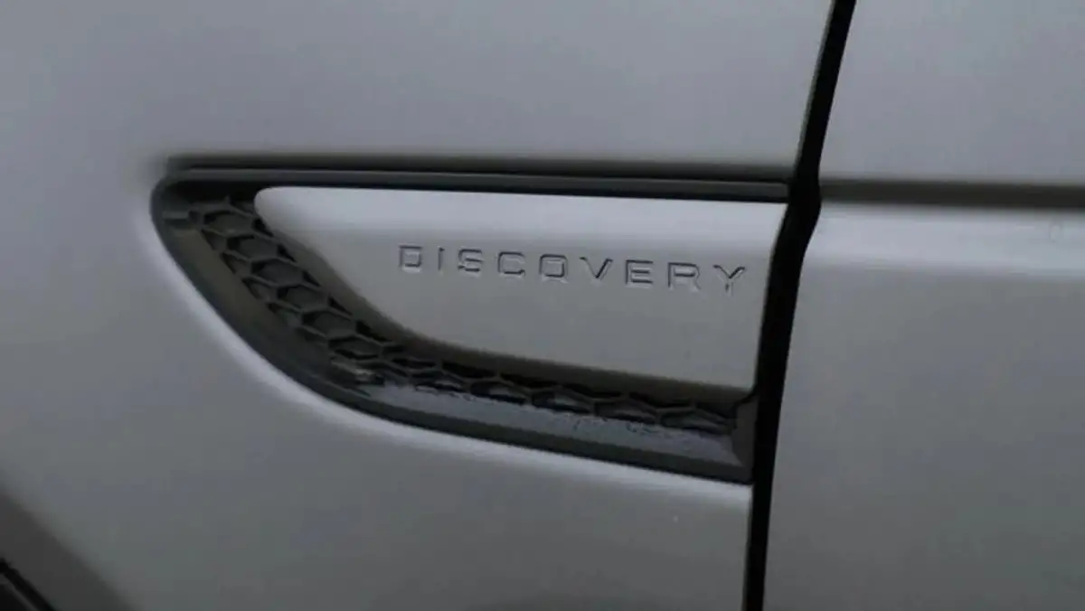 2024-land-rover-discovery-sport-15-p300e-dynamic-hse-big-19