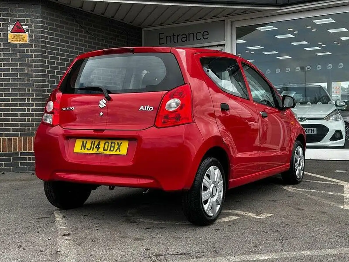 2014-suzuki-alto-10-sz3-big-5