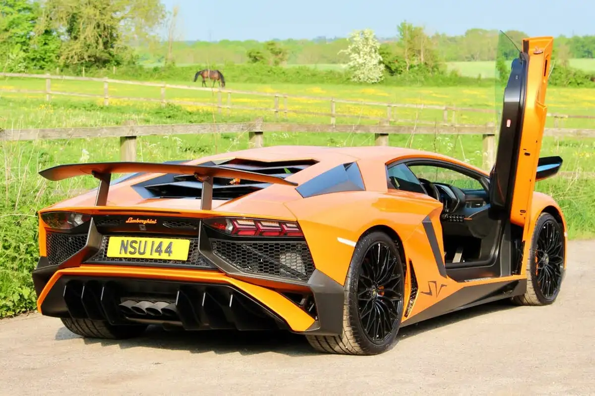2016-lamborghini-aventador-65-lp-750-4-superveloce-coupe-big-66