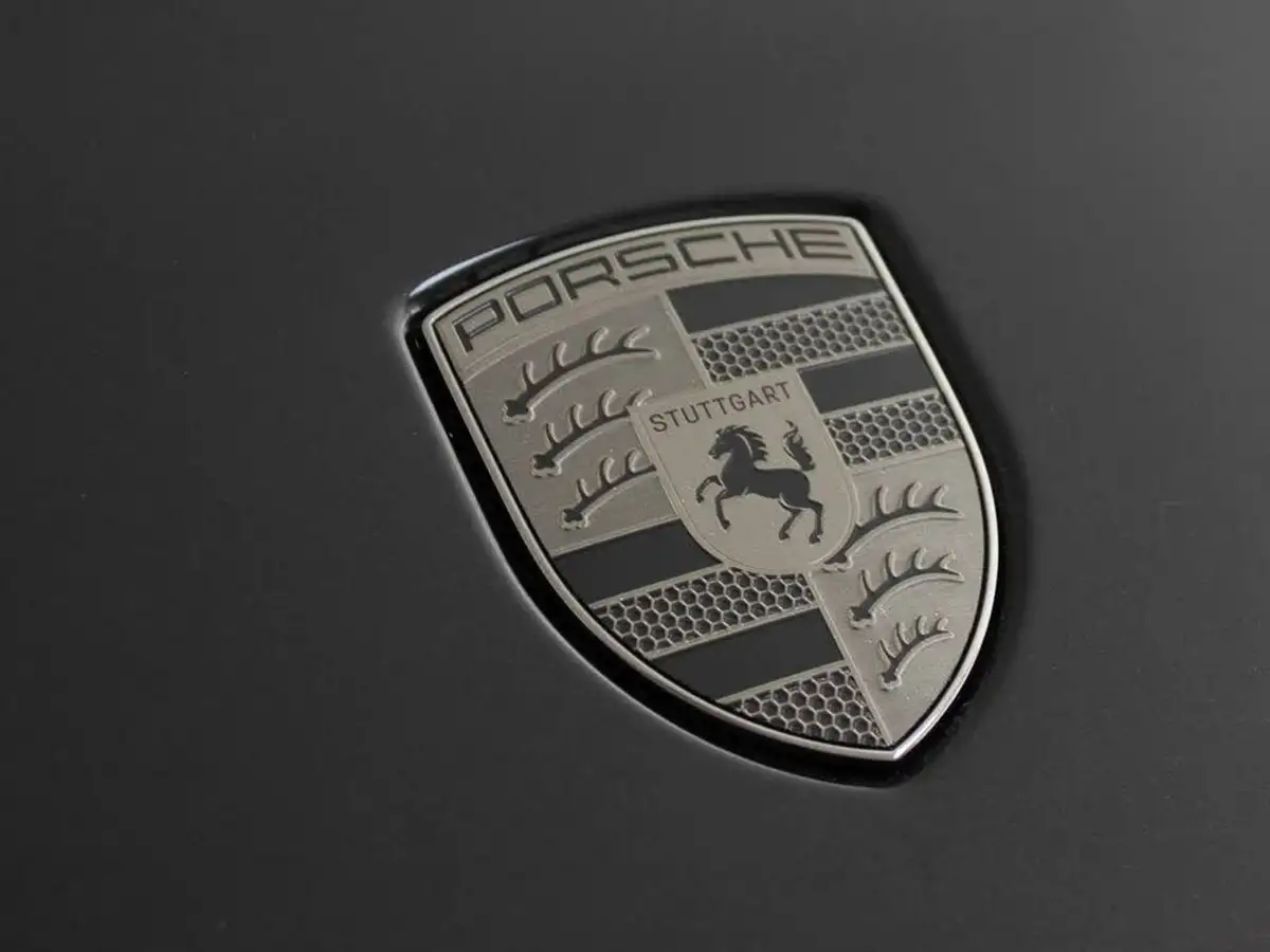 2024-porsche-macan-e-turbo-electric-big-14