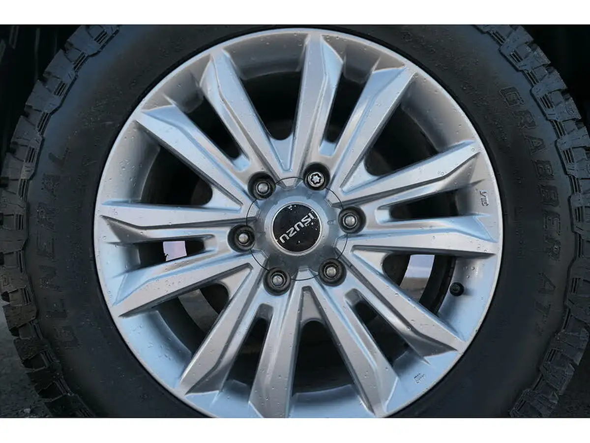 2019-isuzu-d-max-19td-yukon-double-pick-up-big-5