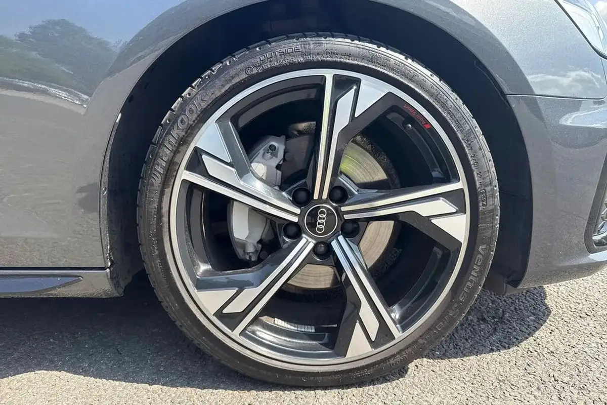 2024-audi-a4-20-40-tfsi-black-edition-big-9