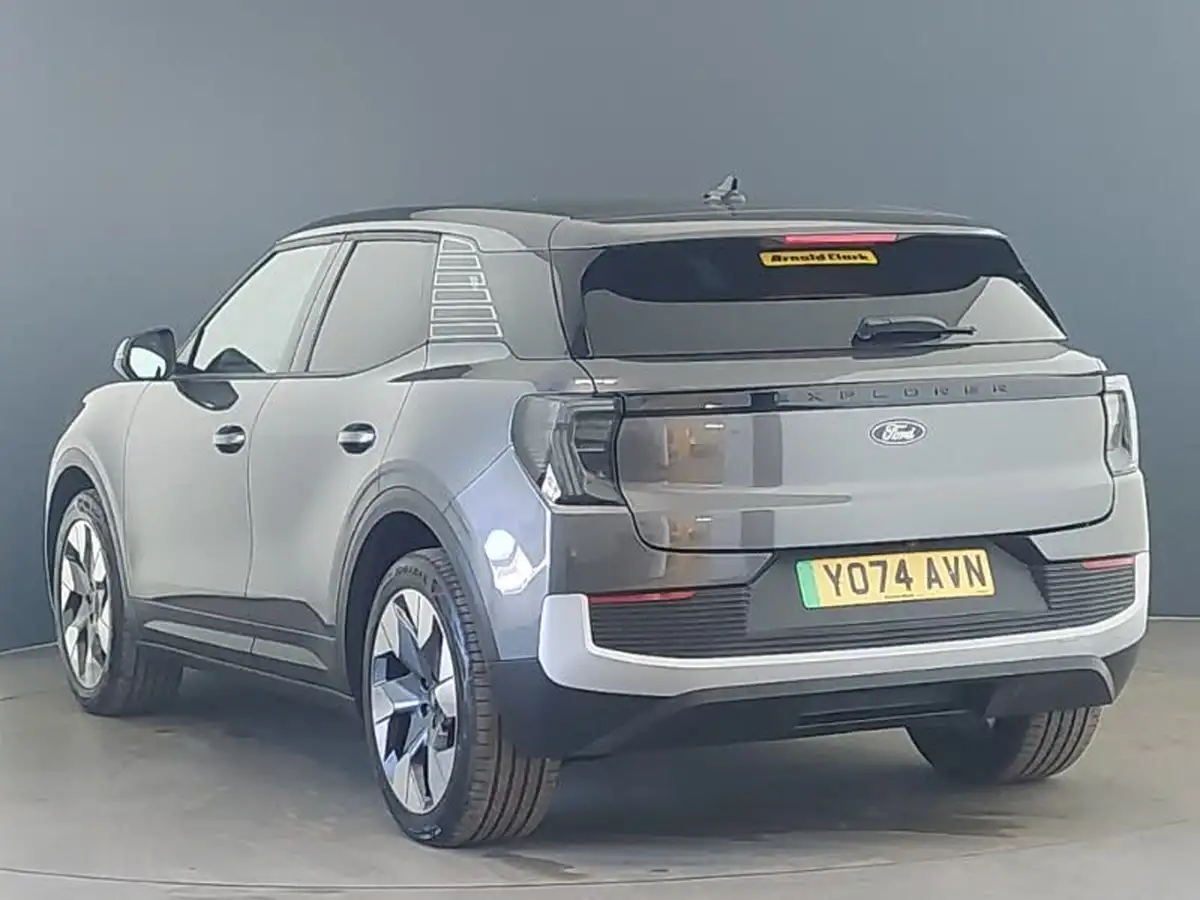2024-ford-explorer-e-premium-286ps-77kwh-big-1