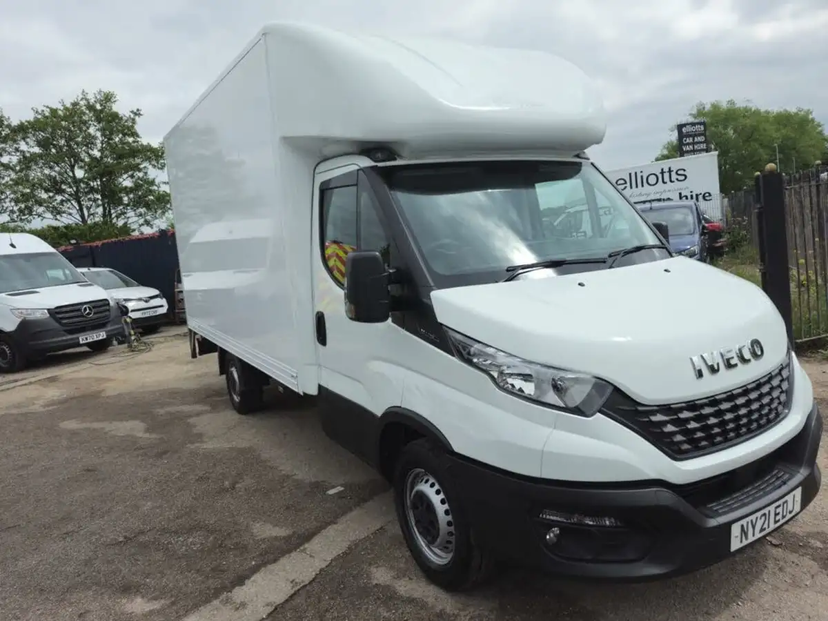 2021-iveco-daily-s-class-23td-35s14h-3000-big-2