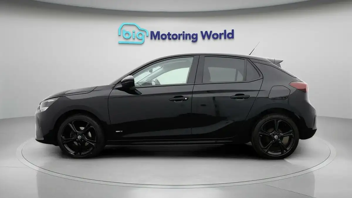 2021-vauxhall-corsa-12i-griffin-edition-big-3