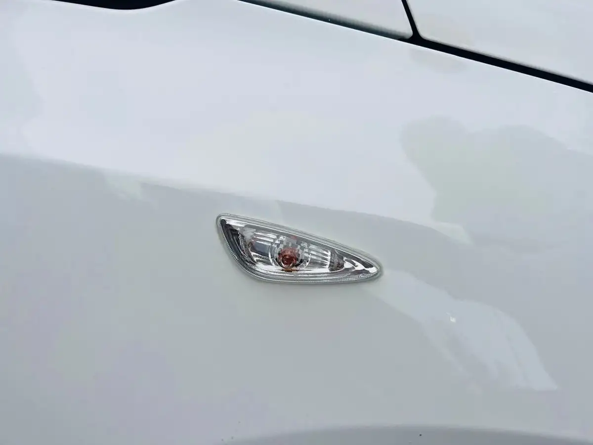 2014-hyundai-i10-10-s-air-big-20