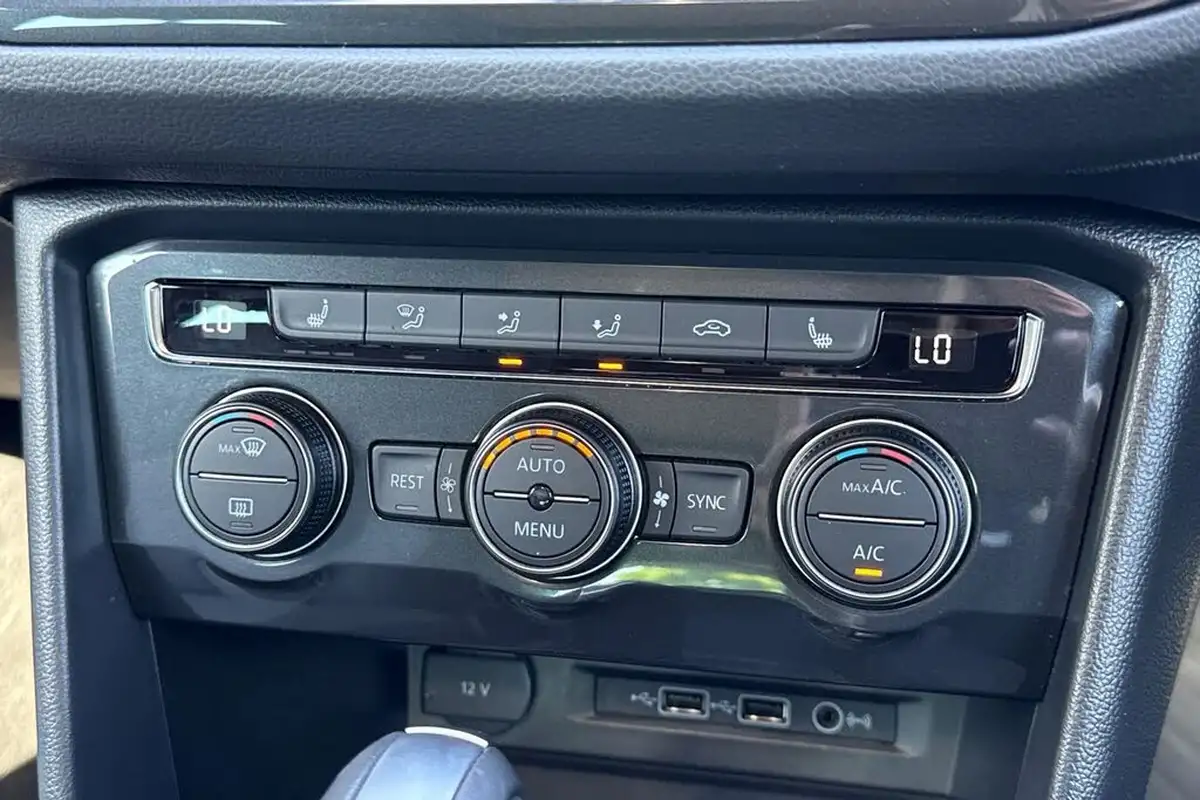 2020-volkswagen-tiguan-20tdi-r-line-tech-150ps-dsg-big-21