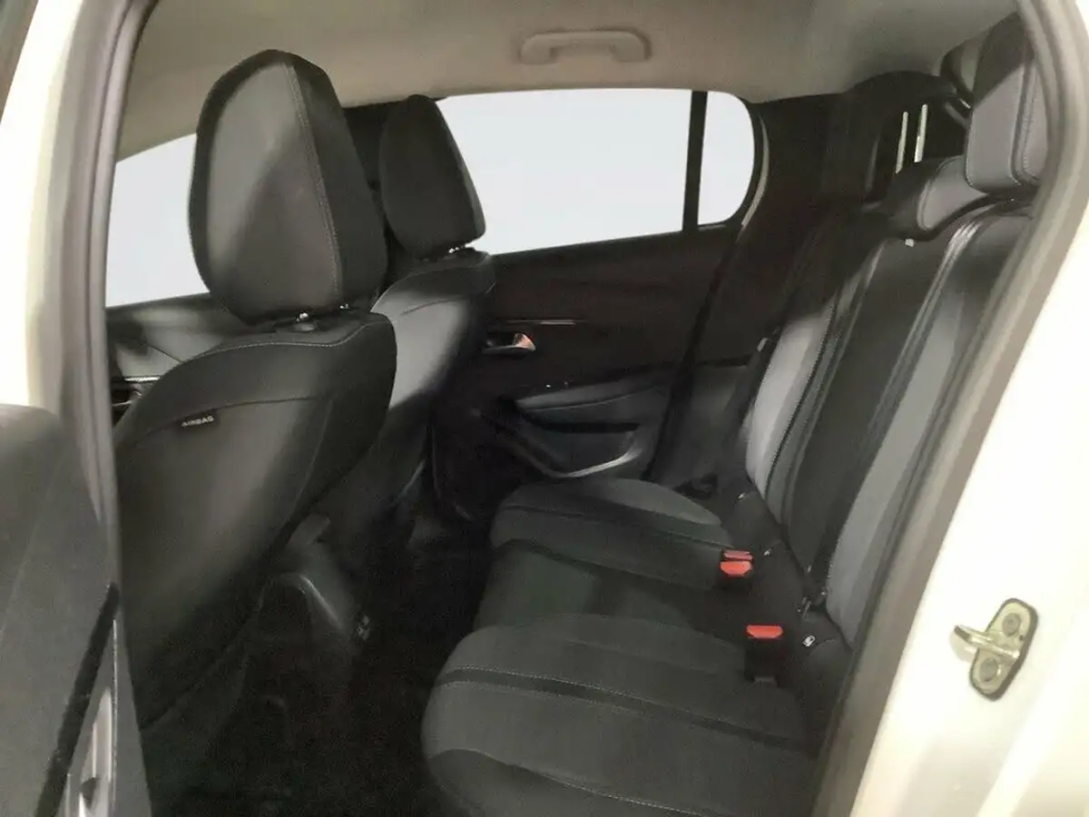 2021-peugeot-208-12-puretech-allure-premium-100bhp-big-12