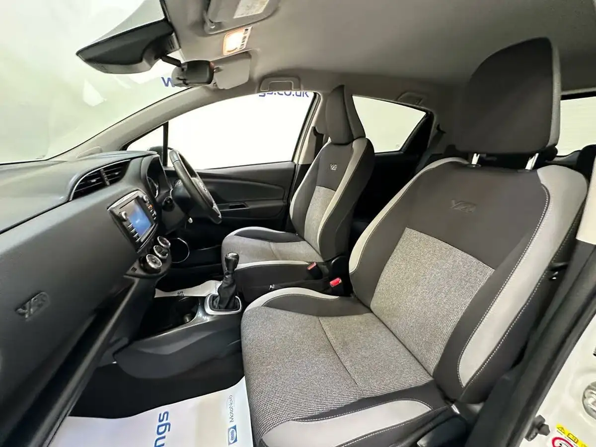 2019-toyota-yaris-15-vvt-i-y20-111bhp-1496cc-big-22