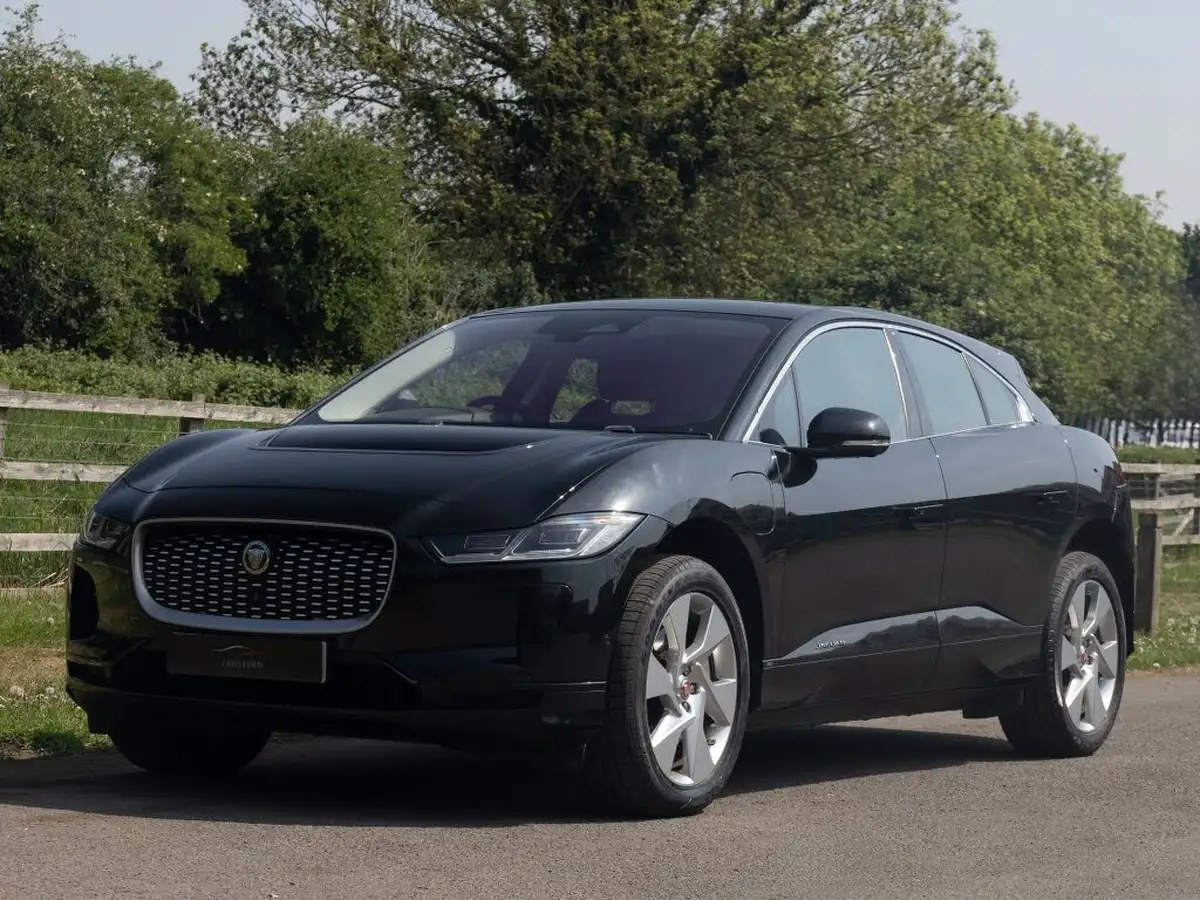 2021-jaguar-i-pace-ev400-se-big-26