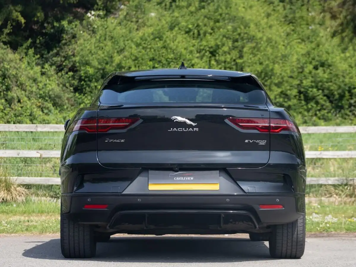 2021-jaguar-i-pace-ev400-se-big-48