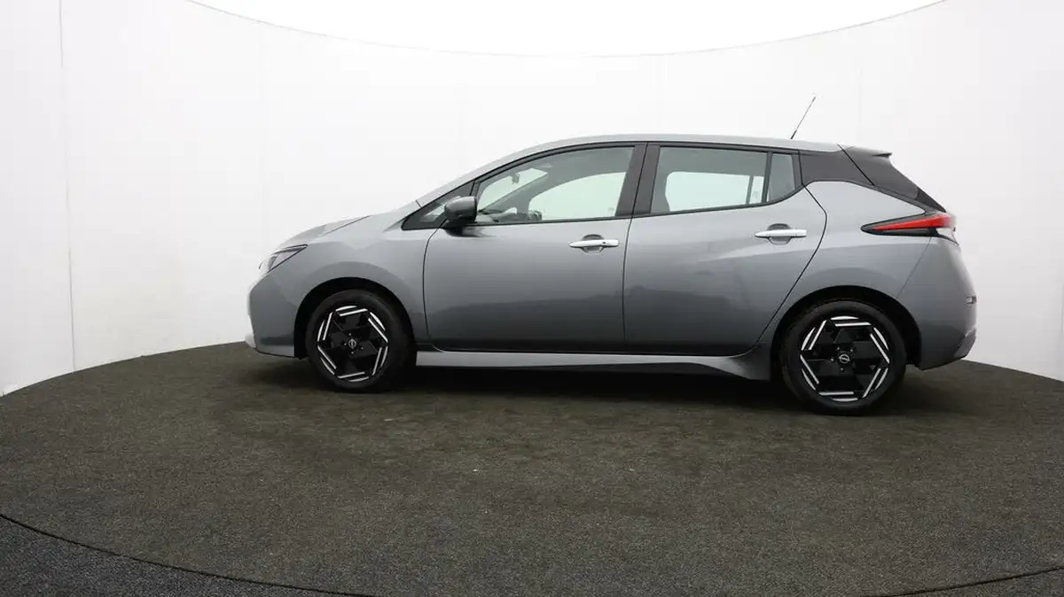 2022-nissan-leaf-e-acenta-39kwh-big-62