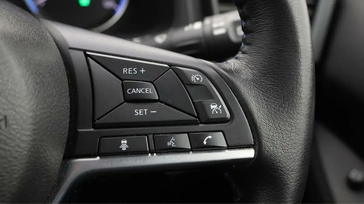 2022-nissan-leaf-e-acenta-39kwh-big-21