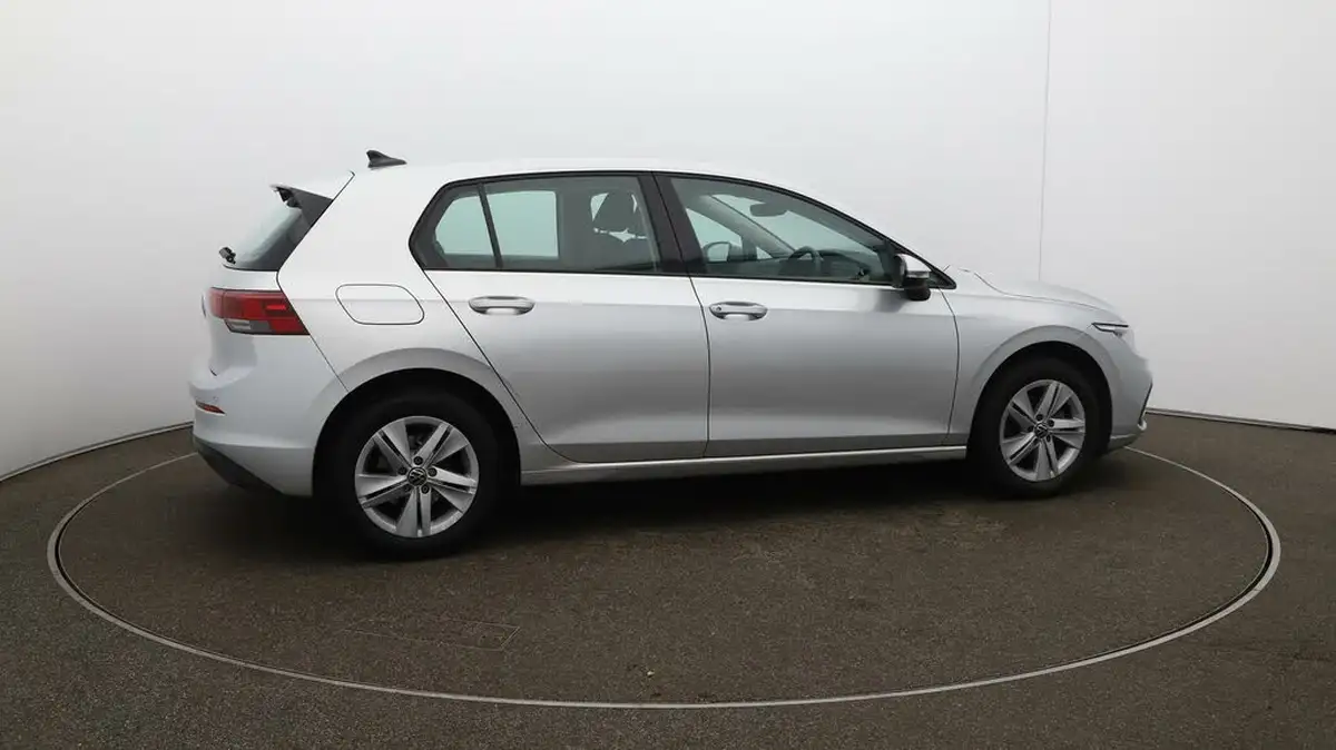 2022-volkswagen-golf-10-tsi-life-hatchback-big-42