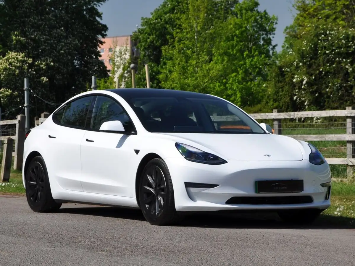 2021-tesla-model-3-e-long-range-4x4-big-8