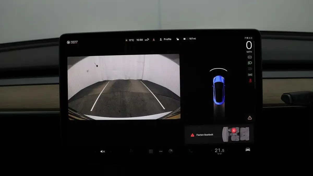 2021-tesla-model-3-e-standard-plus-big-23