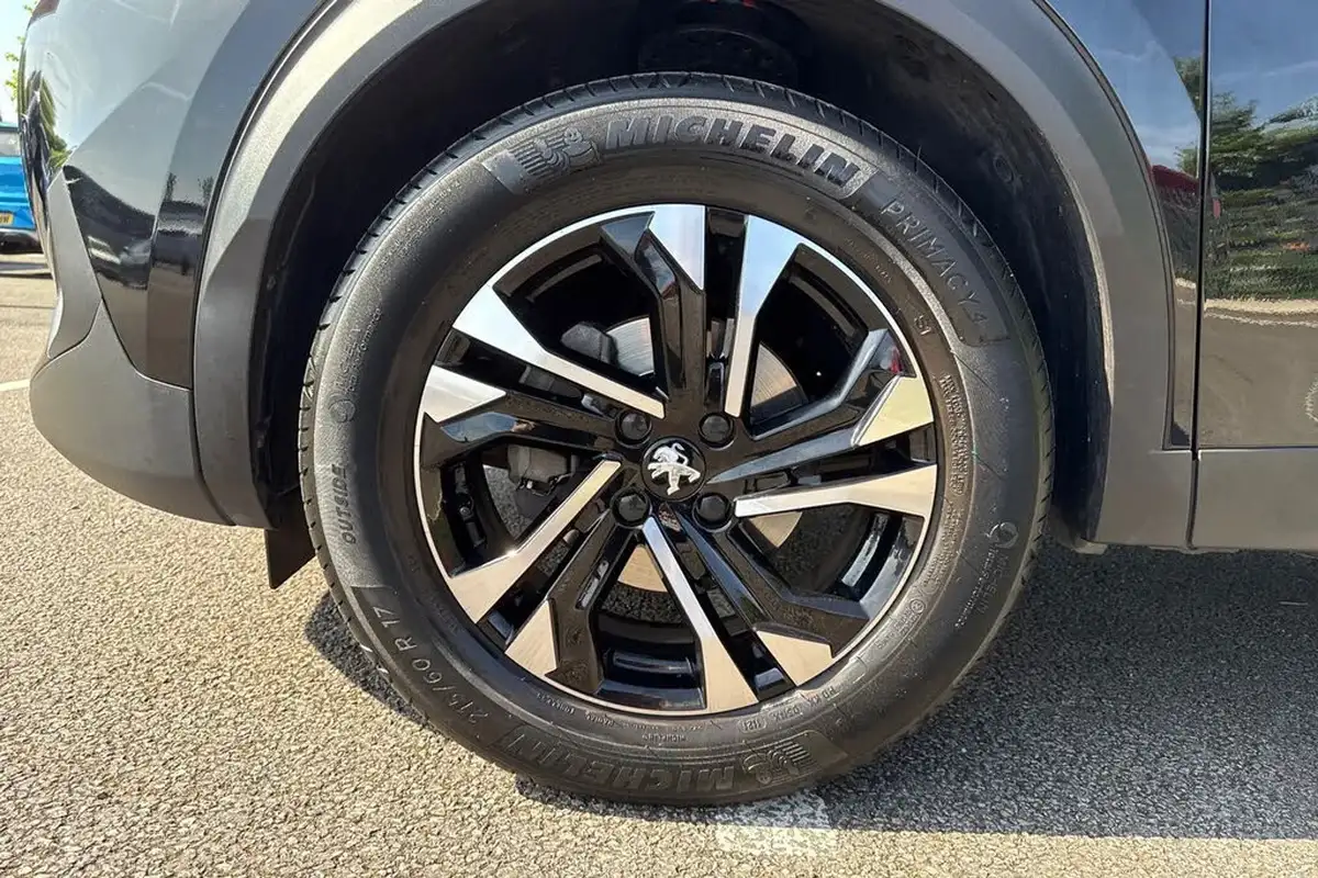 2021-peugeot-2008-suv-12-puretech-allure-130bhp-big-11