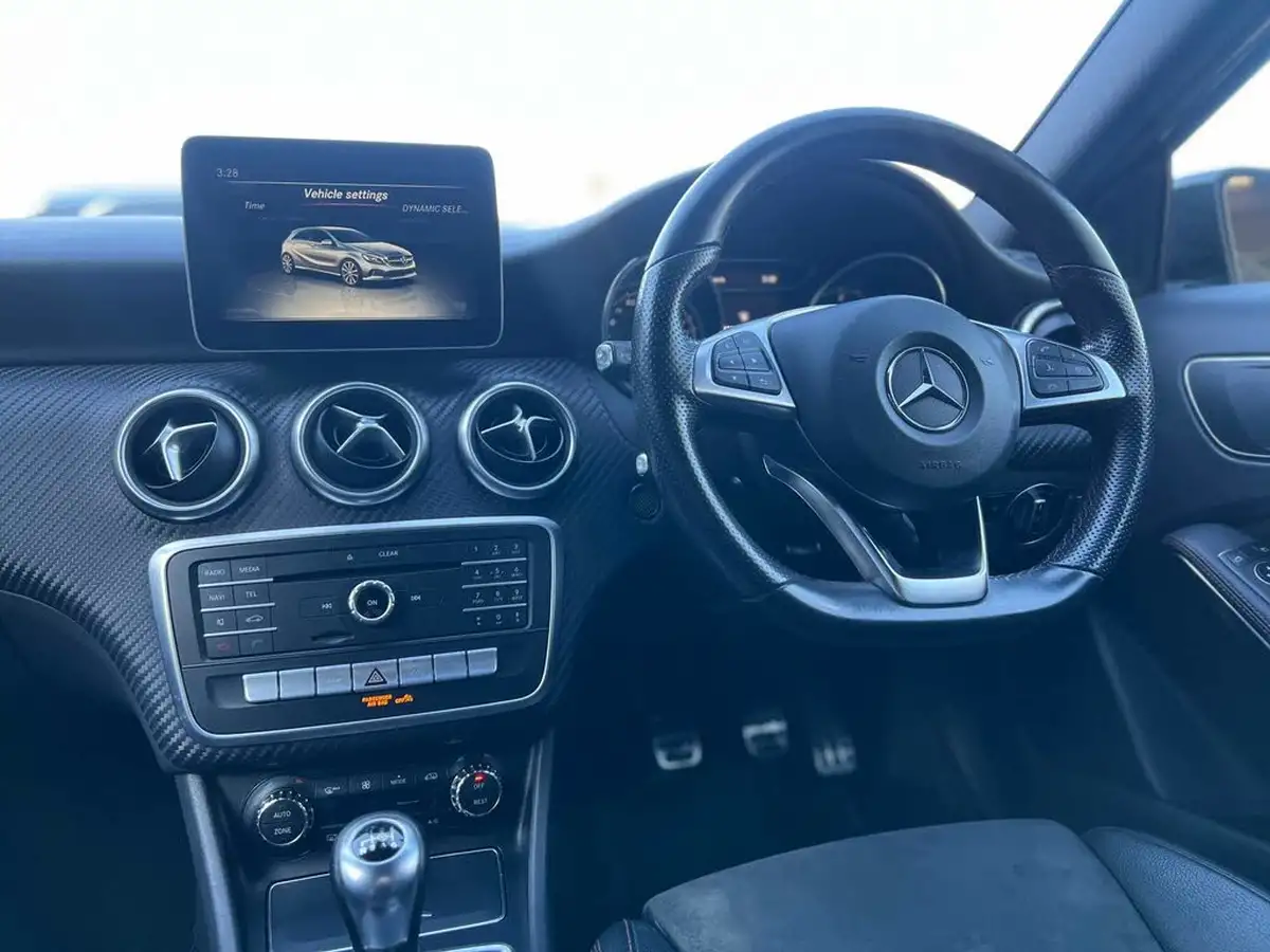 2016-mercedes-benz-a-class-15d-a180d-amg-line-ss-big-9