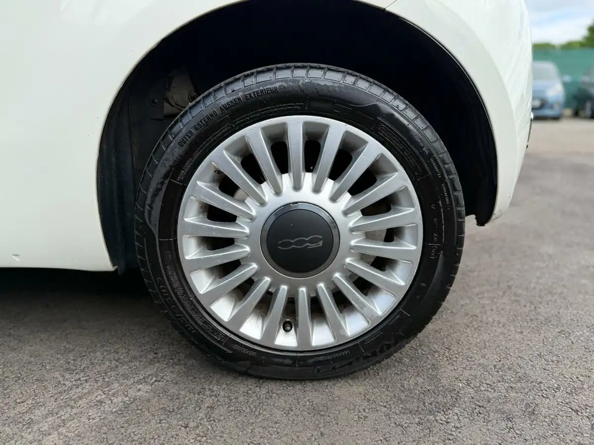 2010-fiat-500-12-lounge-69bhp-big-38