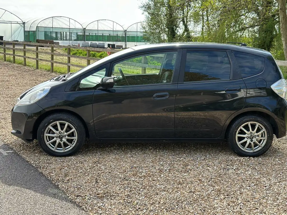 2012-honda-jazz-big-2