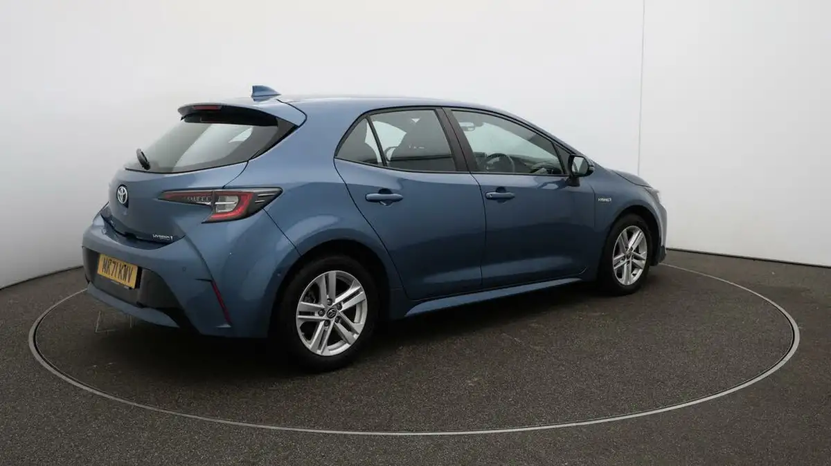 2021-toyota-corolla-18-vvt-i-icon-tech-trk-hatchback-5d-big-44