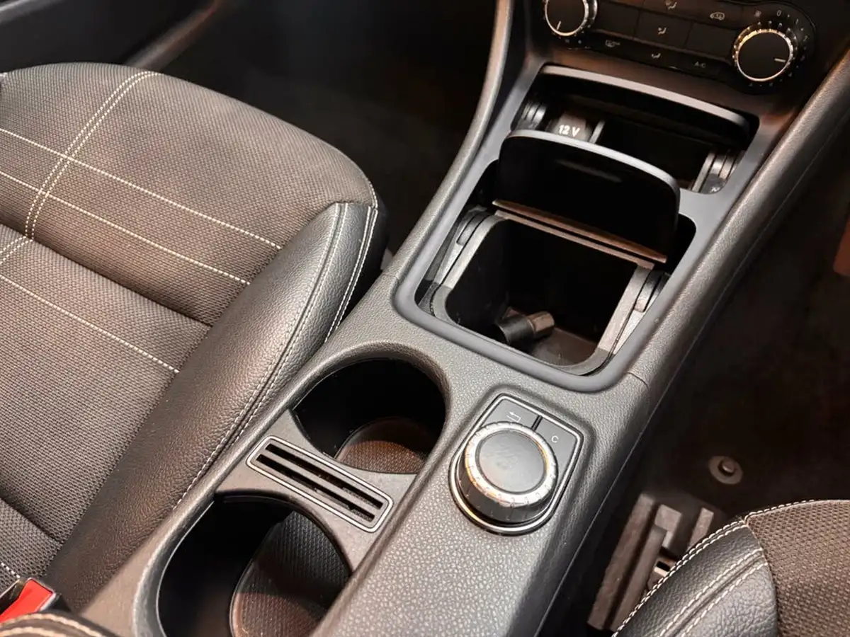 2015-mercedes-benz-a-class-15-cdi-a180-sport-109ps-7g-dct-big-43