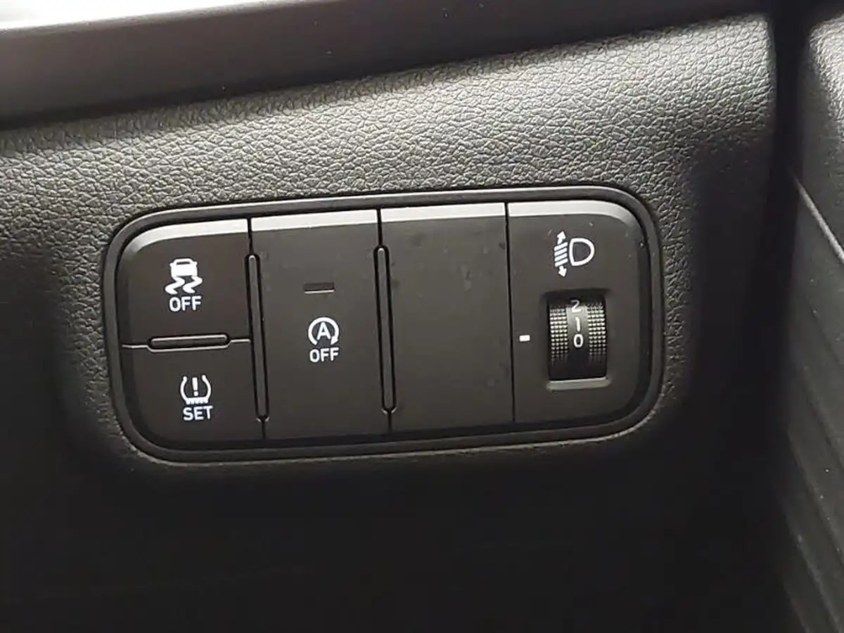 2024-hyundai-i20-10-t-gdi-advance-big-15