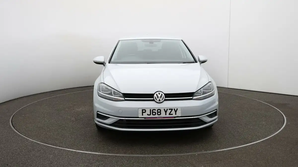 2018-volkswagen-golf-10-tsi-se-115ps-hatchback-5d-big-32