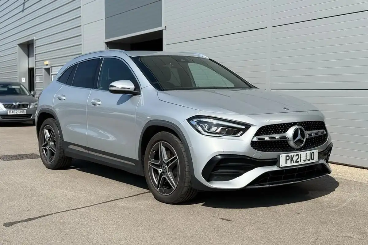 2021-mercedes-benz-gla-class-20d-gla-200d-amg-line-executive-big-43
