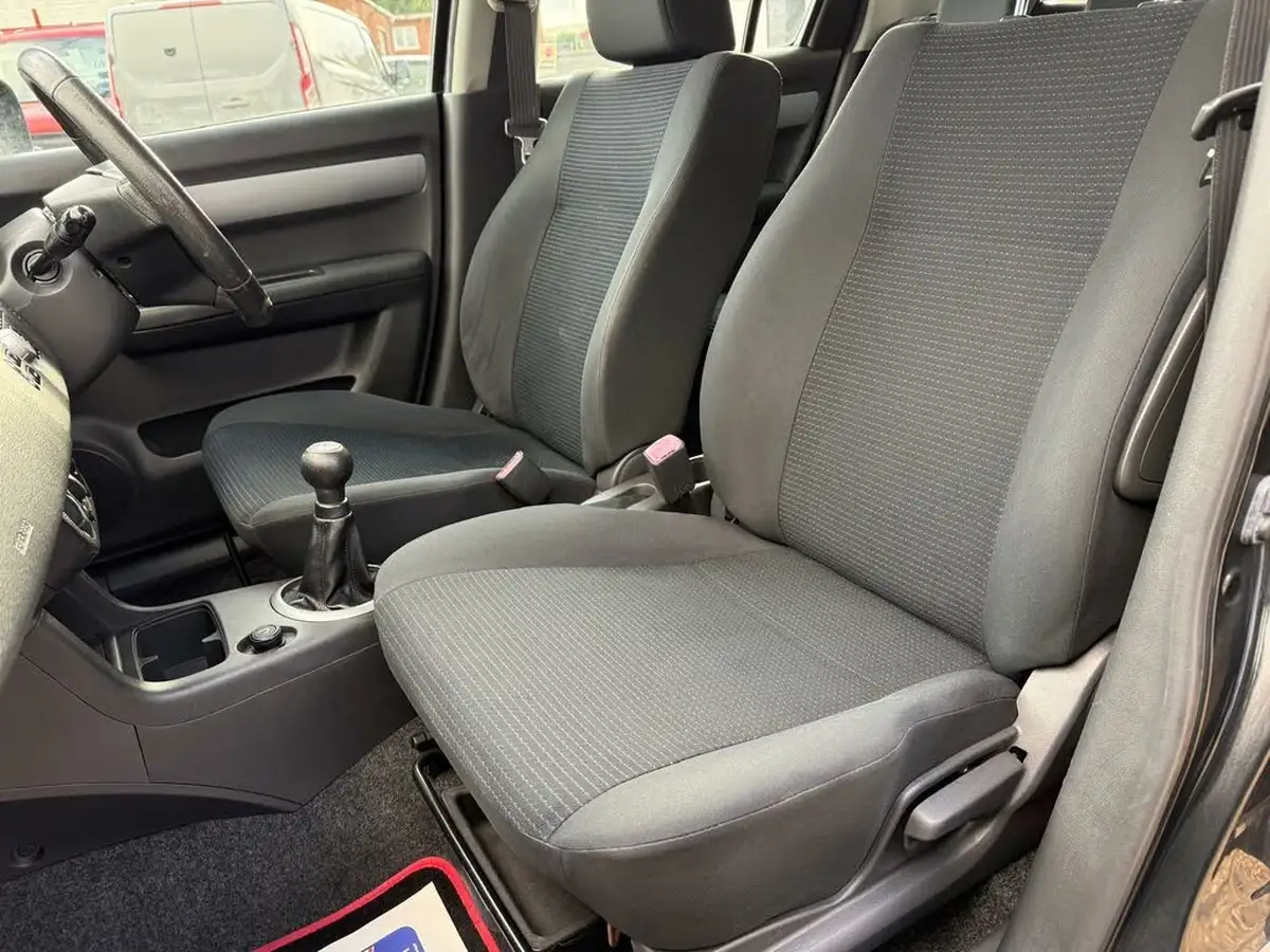 2008-suzuki-swift-13-gl-5d-big-11