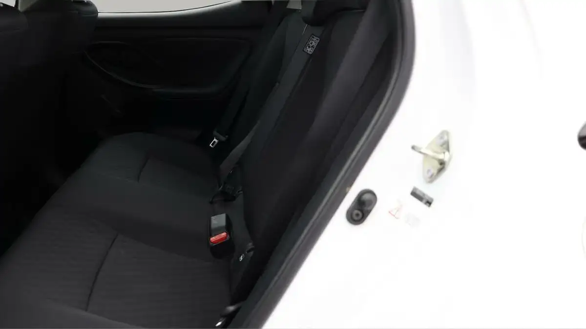 2021-toyota-yaris-15-vvt-i-icon-114bhp-hybrid-1490cc-e-cvt-big-15