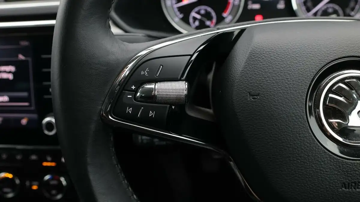 2020-skoda-superb-15-tsi-se-l-estate-big-23