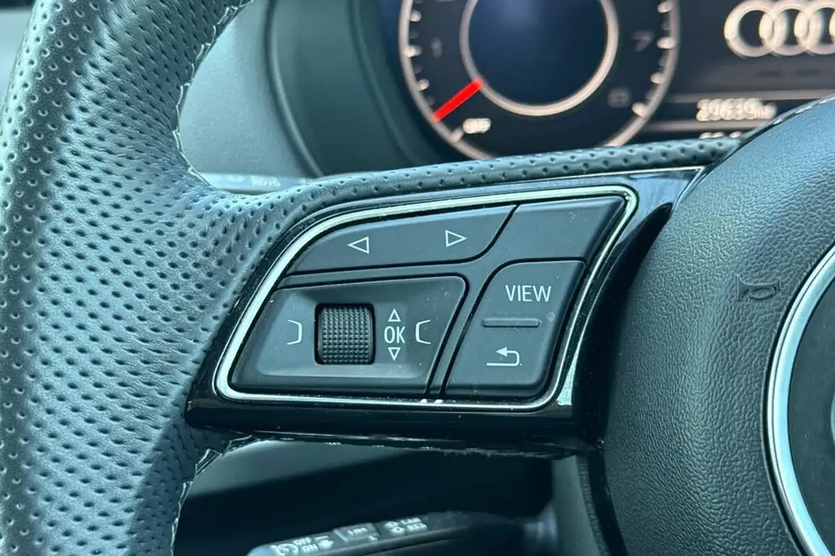 2022-audi-q2-15-35-tfsi-black-edition-s-tronic-big-36