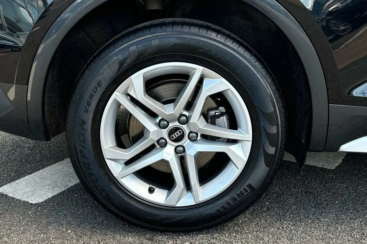 2022-audi-q5-20-45-tfsi-sportback-big-12